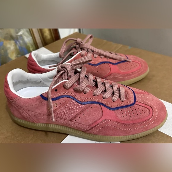 NWOT Alohas pink 490 sneakers - Picture 2 of 2